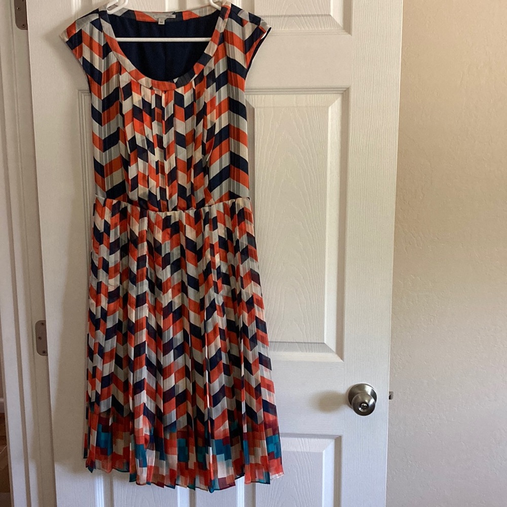Halogen Dress with Vibrant Geometric Pattern in Size 6
